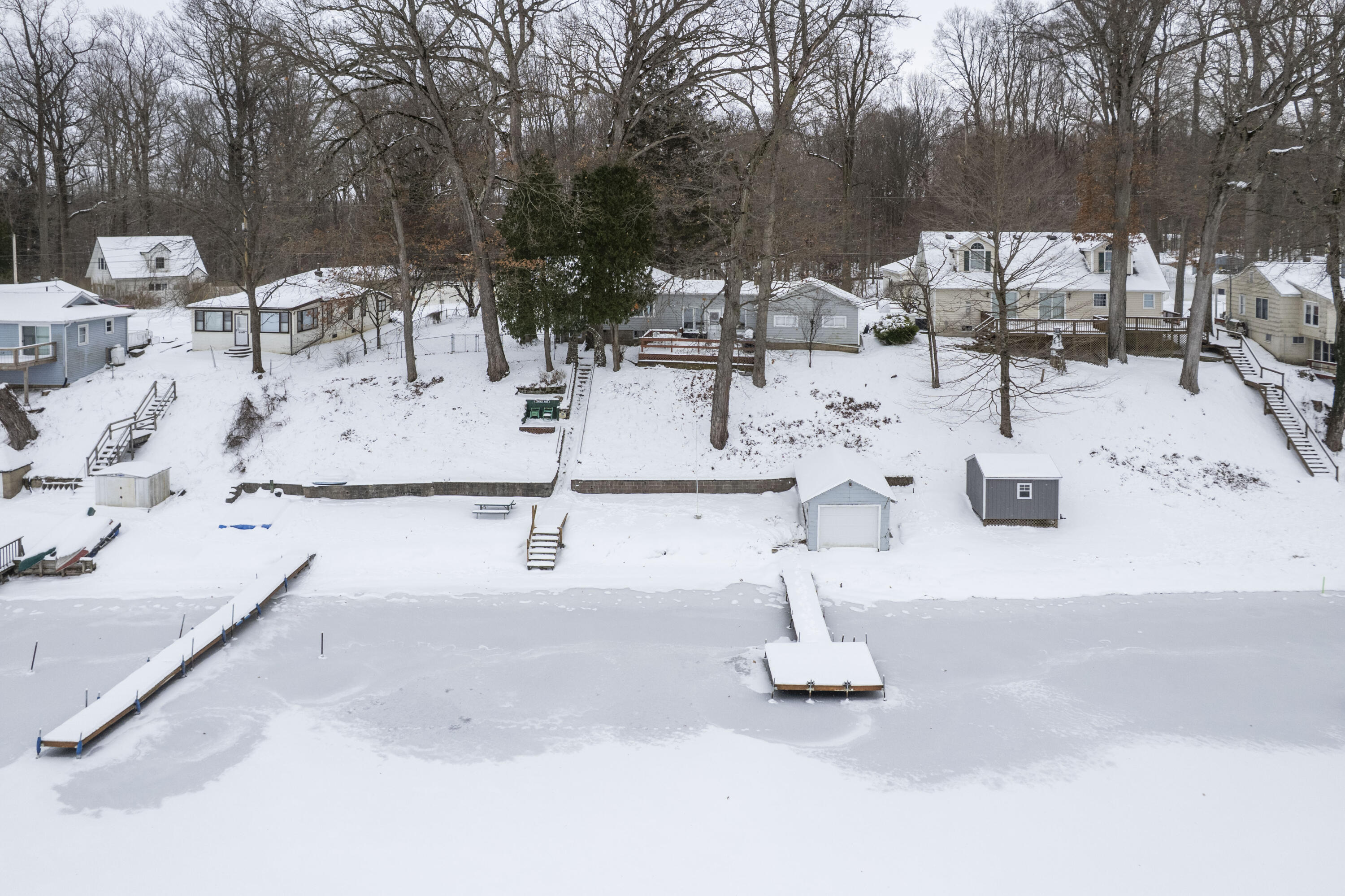 15899 Lakeview Drive