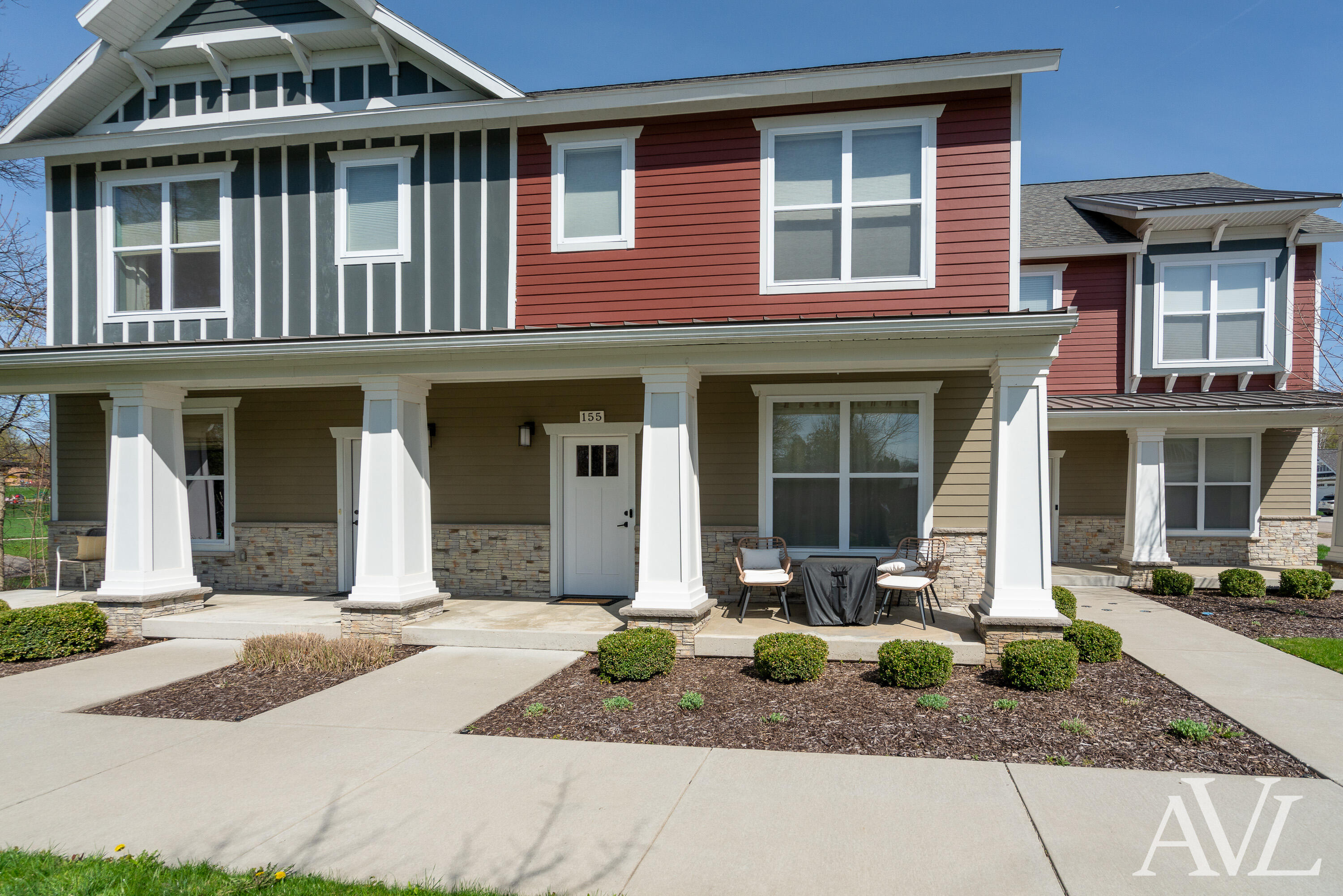 155 Tamarack Lane NE