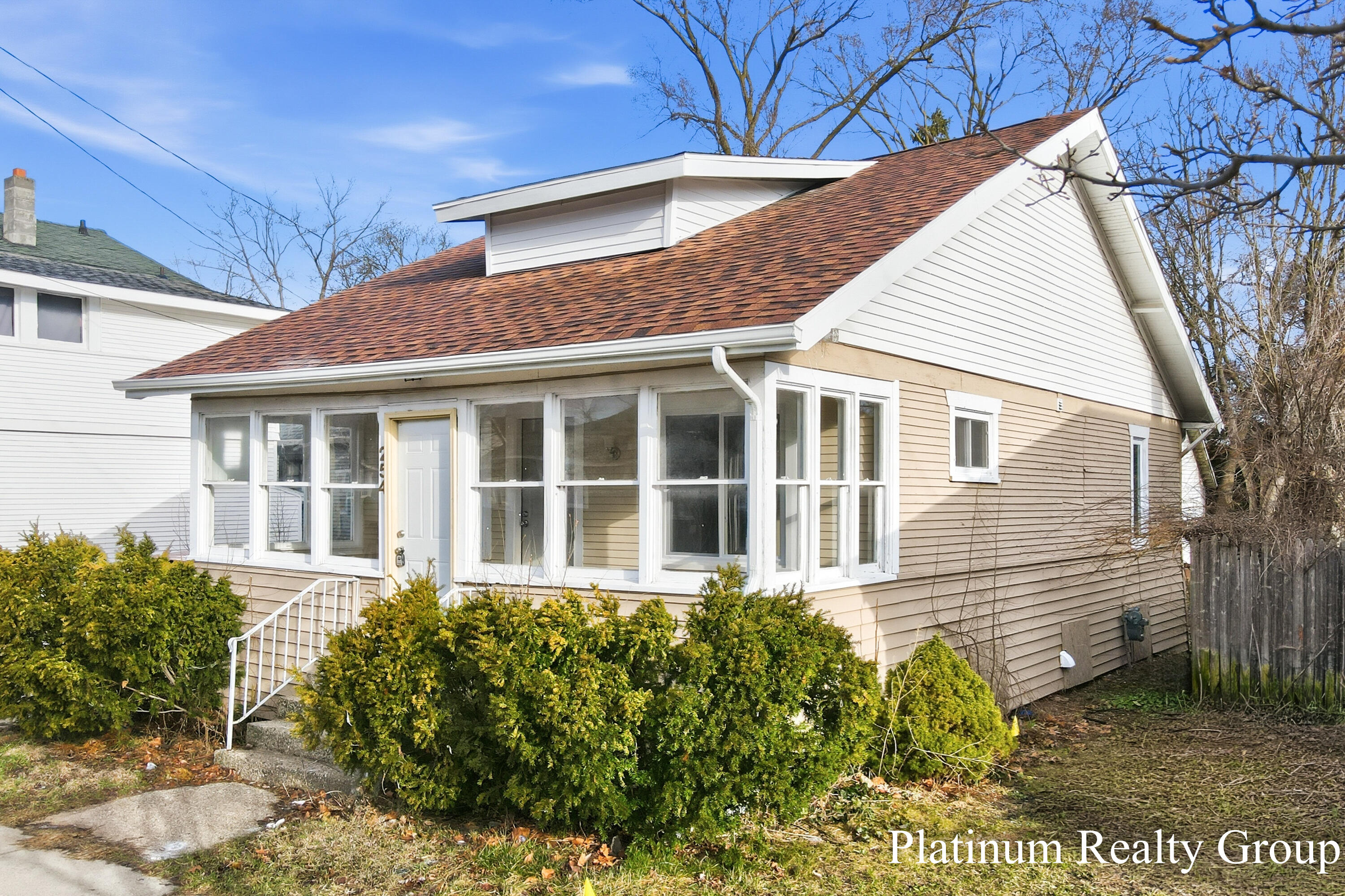 254 W Southern Avenue