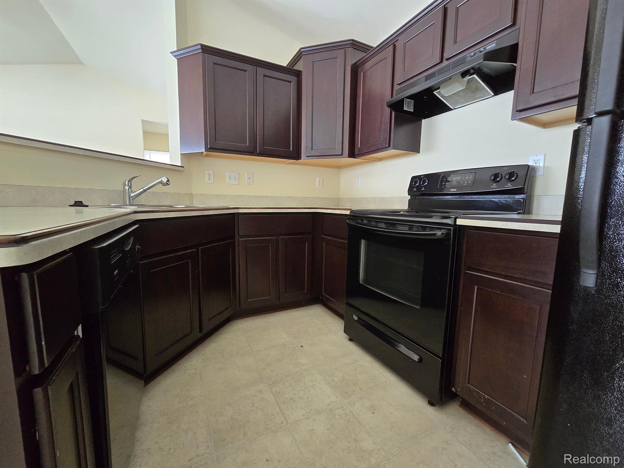 27341 HIDDEN OAKS Drive