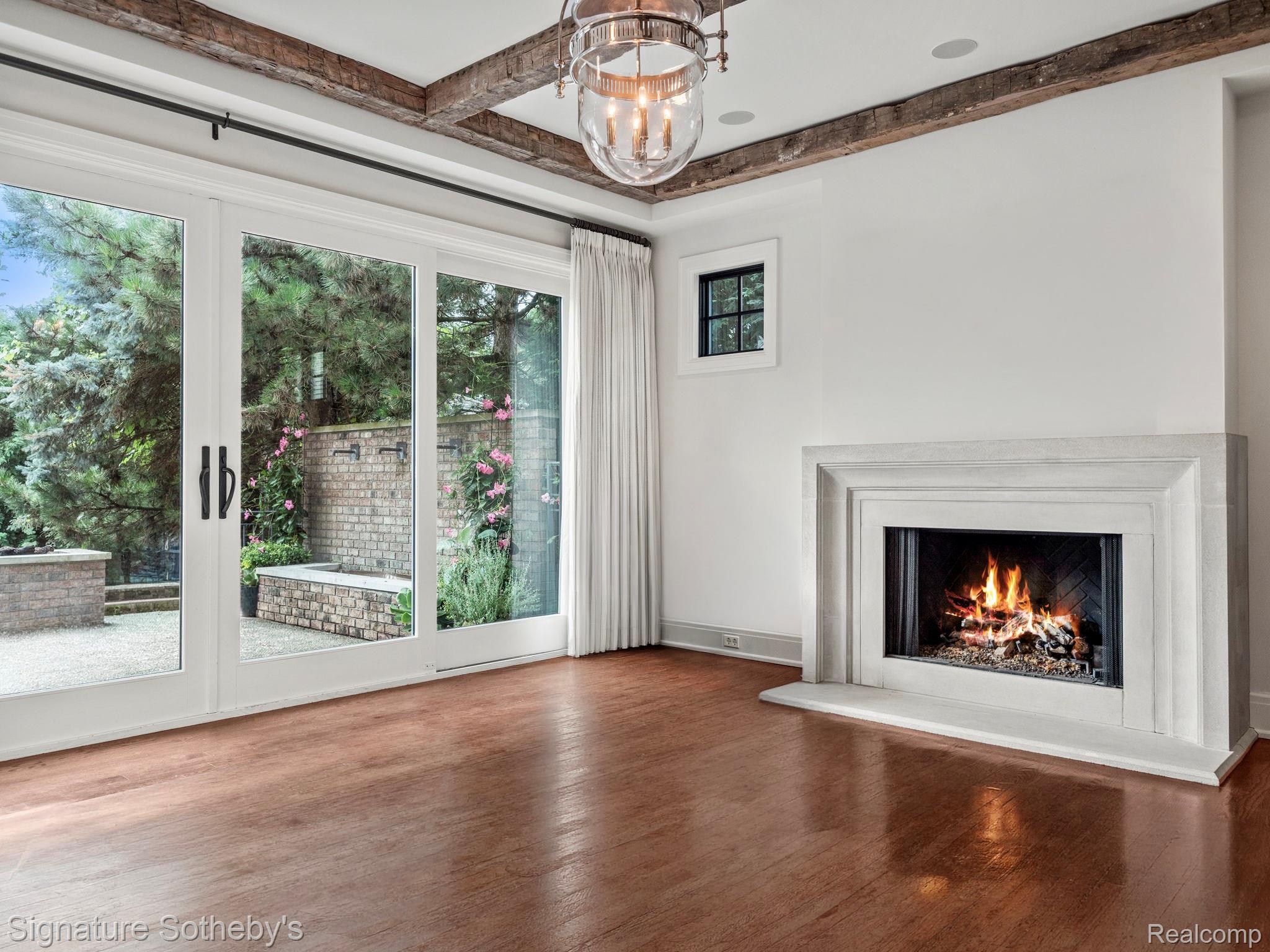 908 Oakland Avenue