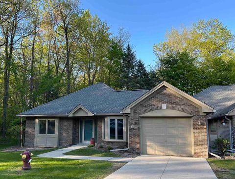 21355 Boxwood Court Farmington Hills City MI 48336