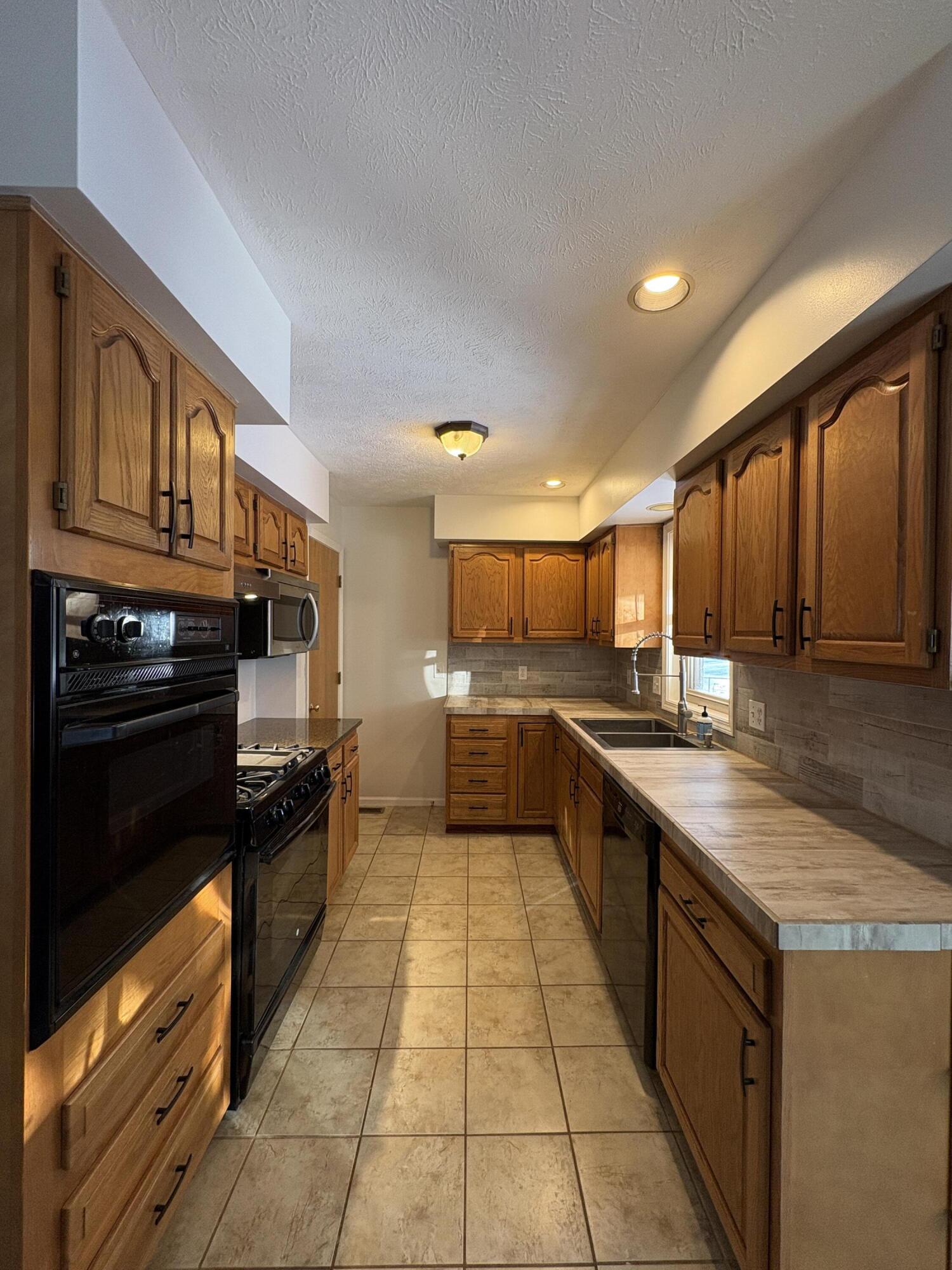 791 Kinney Avenue NW