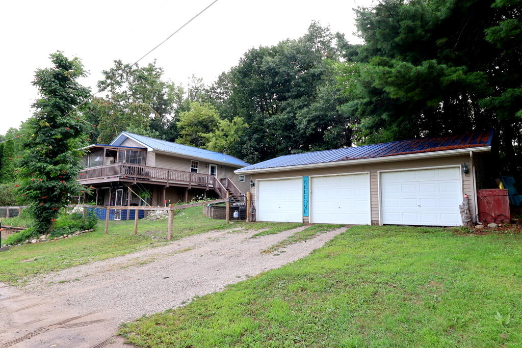 5656 Paradise Drive