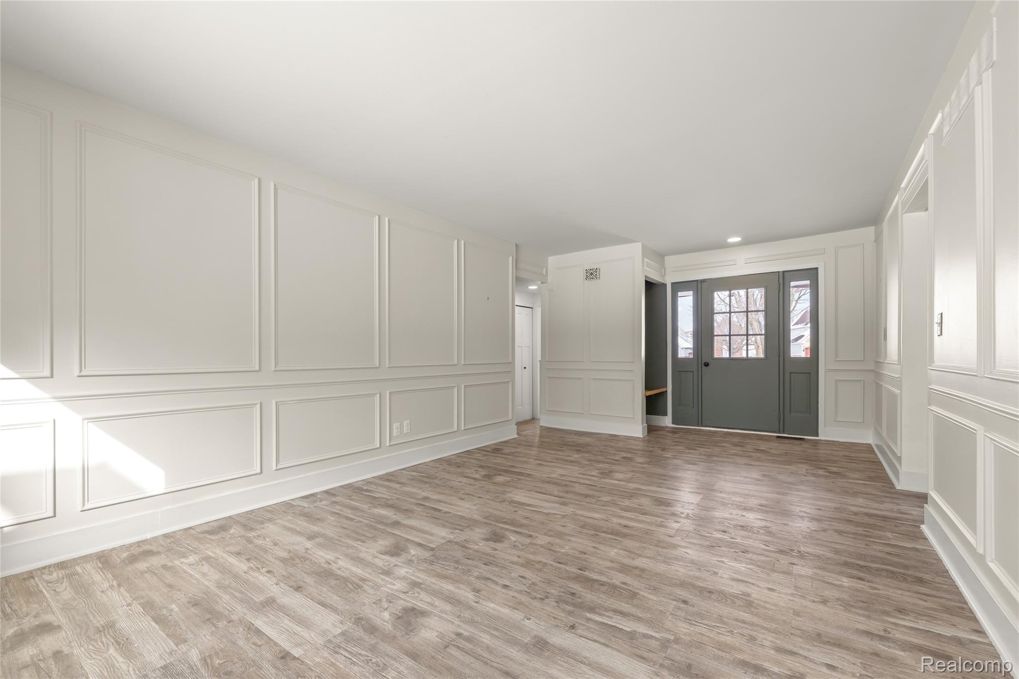 42745 Redfern Street