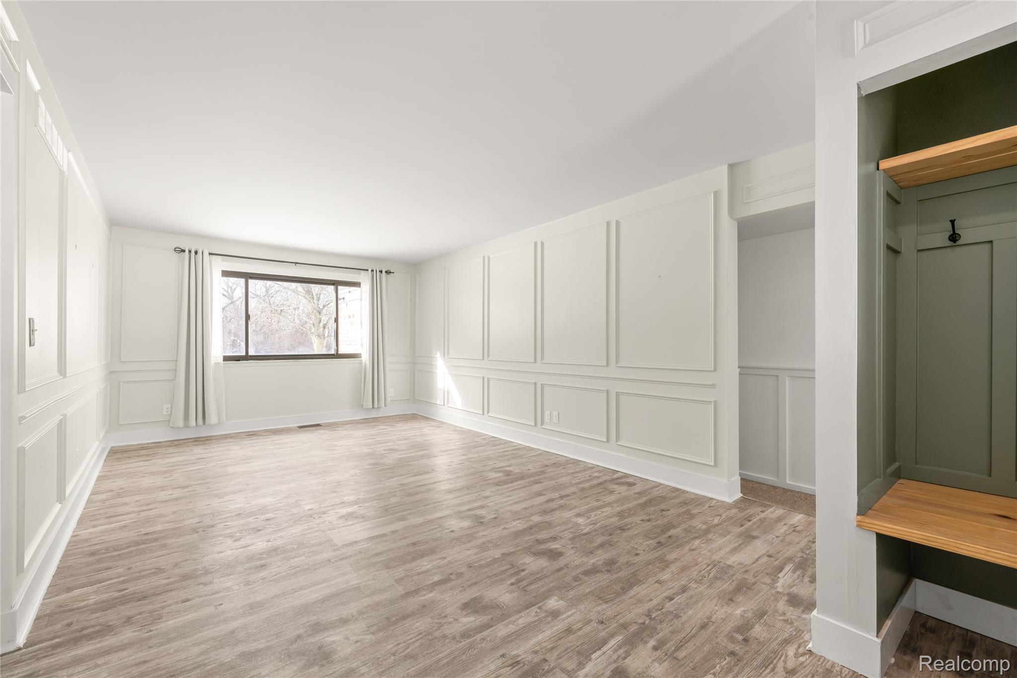 42745 Redfern Street