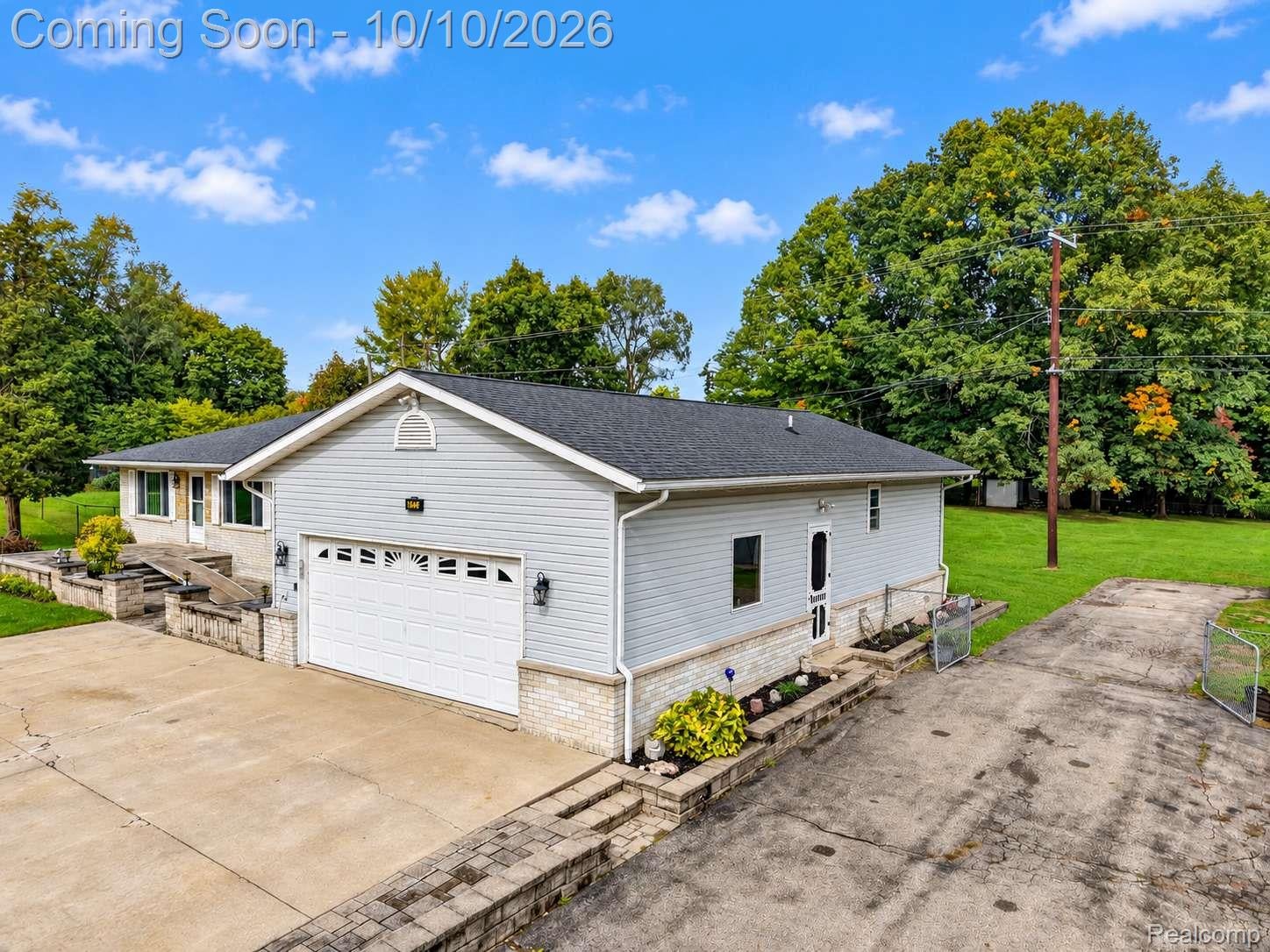 6252 Greer Road