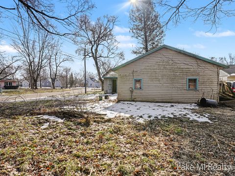 Tiny photo for 38 W Coolidge Avenue W, Bedford Charter Township, MI 49037 (MLS # 65026005997)