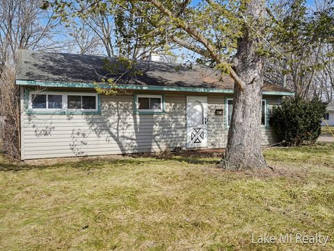 Tiny photo for 38 W Coolidge Avenue W, Bedford Charter Township, MI 49037 (MLS # 65026005997)