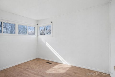 Tiny photo for 38 W Coolidge Avenue W, Bedford Charter Township, MI 49037 (MLS # 65026005997)