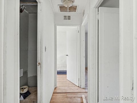 Tiny photo for 38 W Coolidge Avenue W, Bedford Charter Township, MI 49037 (MLS # 65026005997)