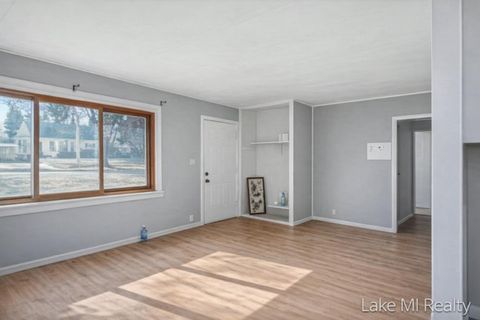 Tiny photo for 38 W Coolidge Avenue W, Bedford Charter Township, MI 49037 (MLS # 65026005997)