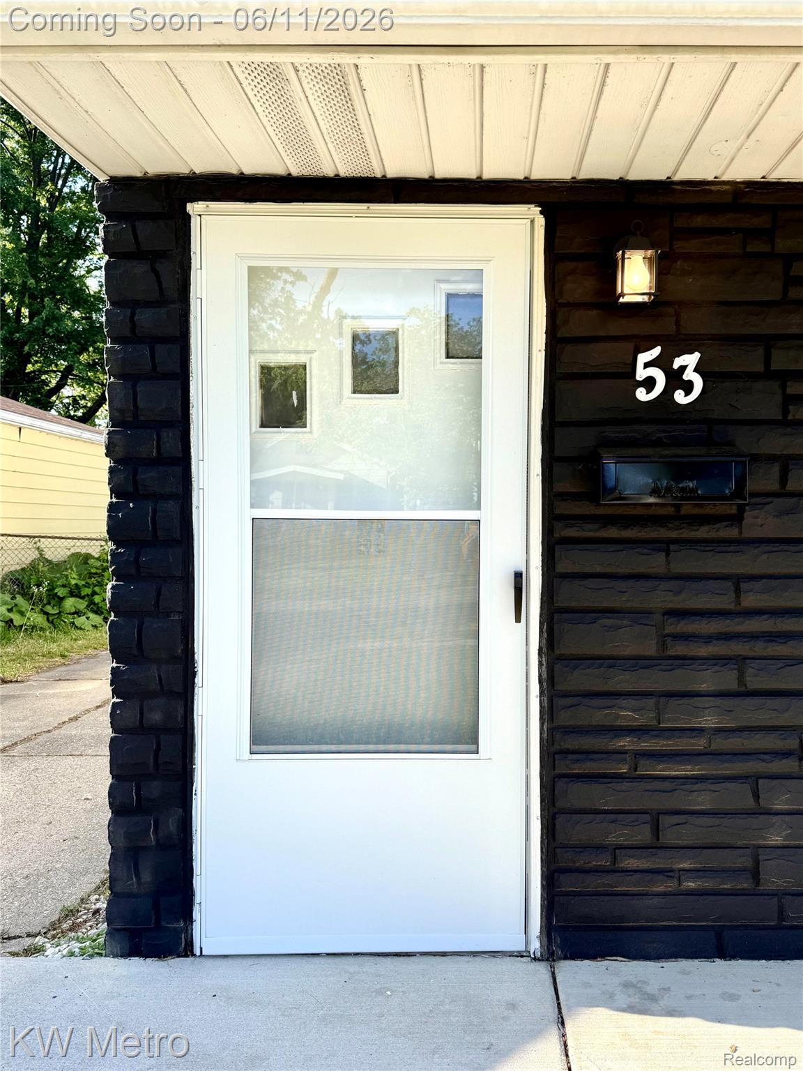 53 E Brickley Avenue