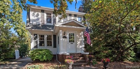 Photo of 513 E Lincoln Avenue, Royal Oak Charter Township, MI 48067 (MLS # 20261008050)