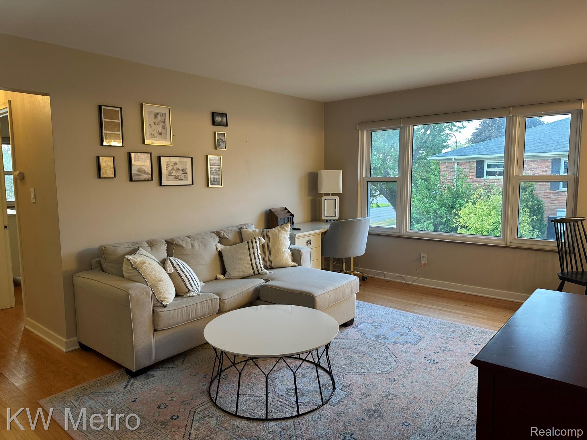 17560 Mack Avenue 18