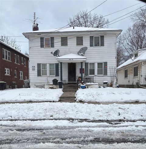 62 Newberry Street Pontiac City MI 48341