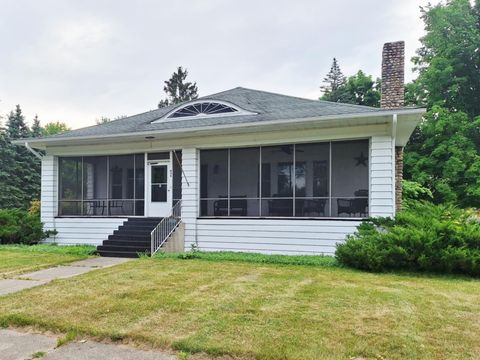 624 N Main St Street Evart City MI 49631