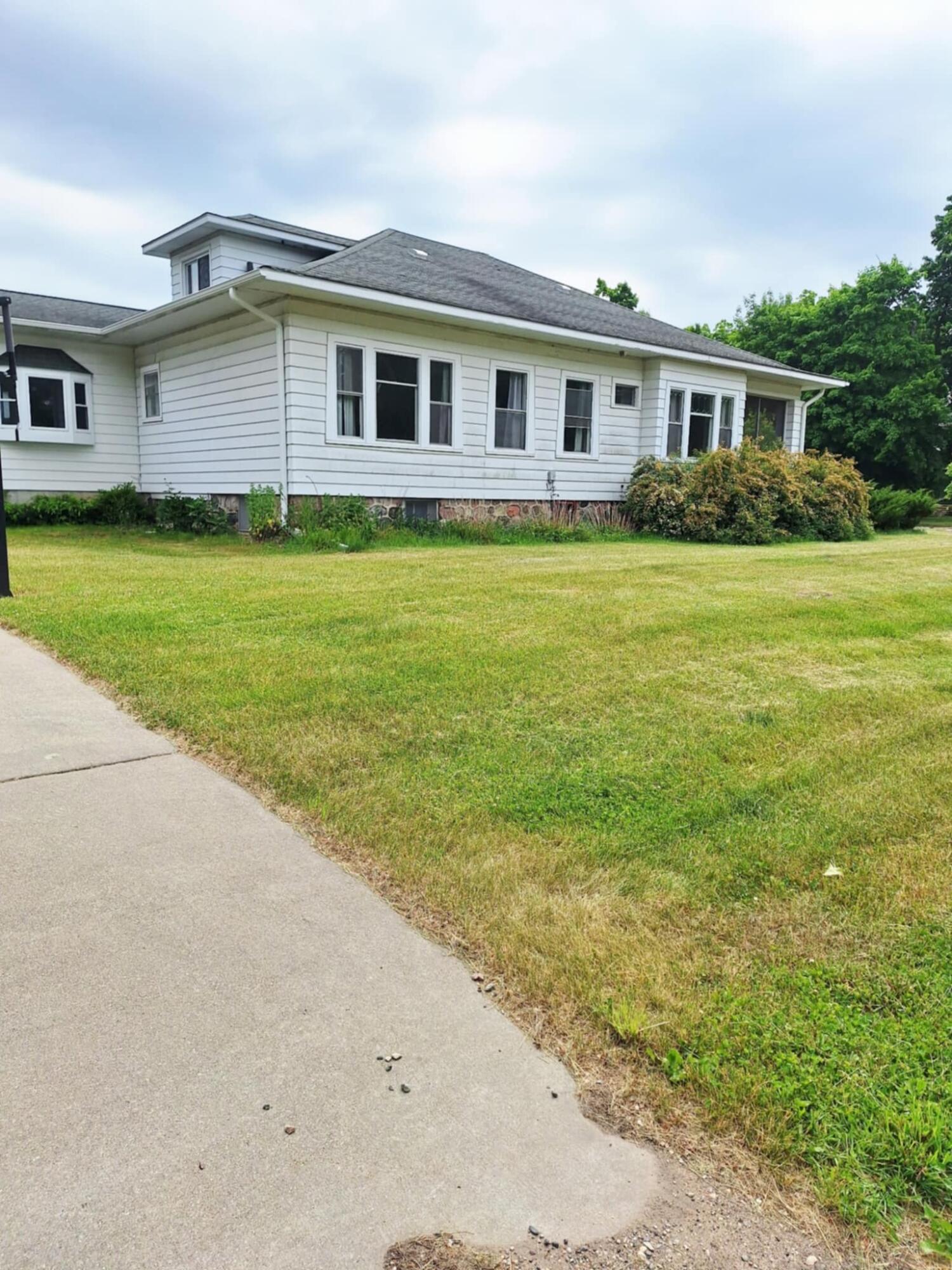 624 N Main St Street