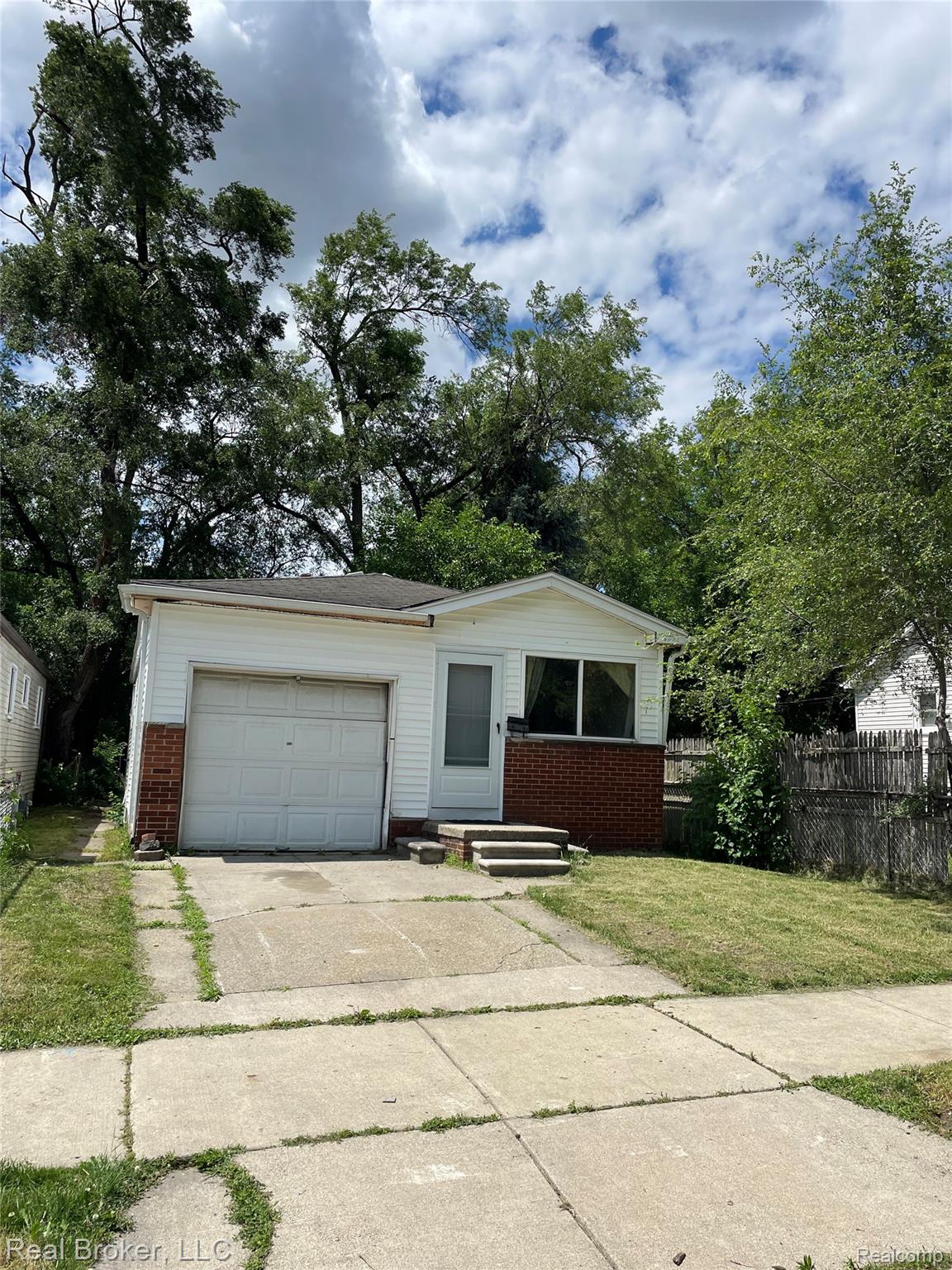 4244 6th Street