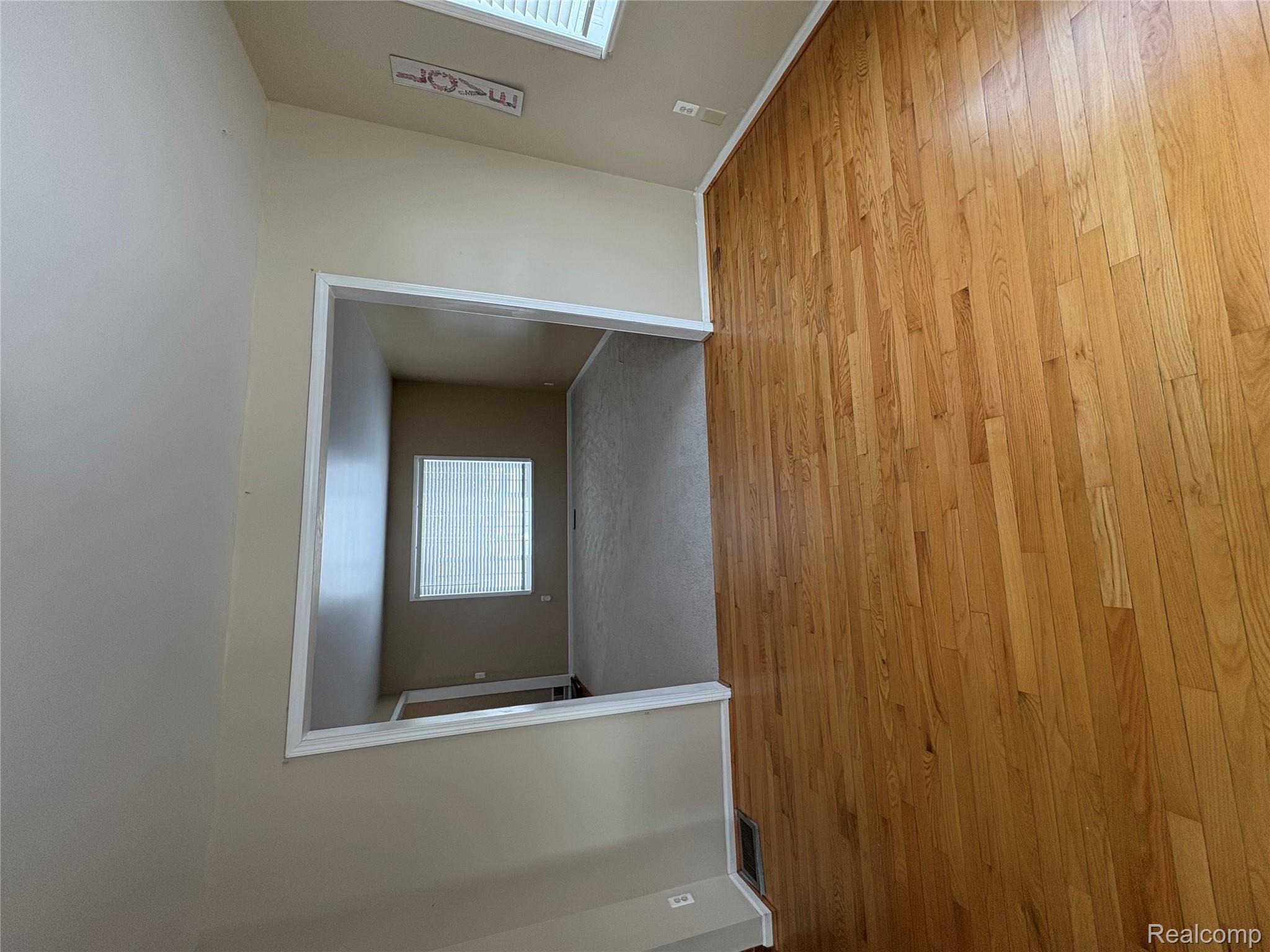 860 Eagle Heights Drive E