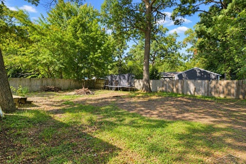 Tiny photo for 1960 Calvin Avenue, Muskegon City, MI 49442 (MLS # 61050225472)