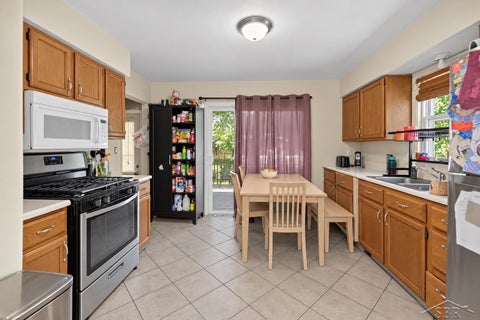 Tiny photo for 1960 Calvin Avenue, Muskegon City, MI 49442 (MLS # 61050225472)