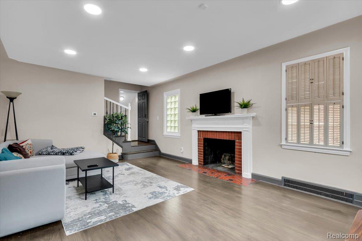 476 Touraine Road