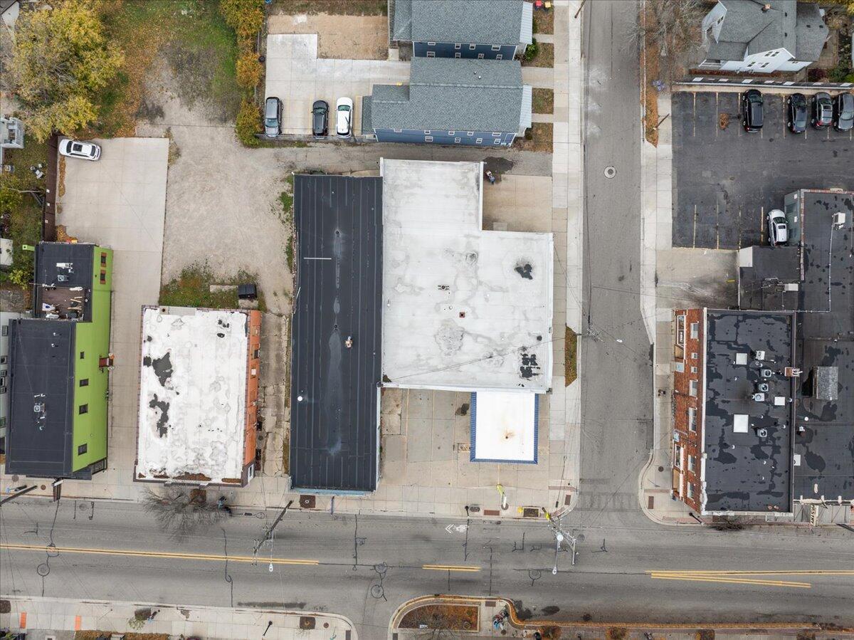 935 & 939 Fulton Street E