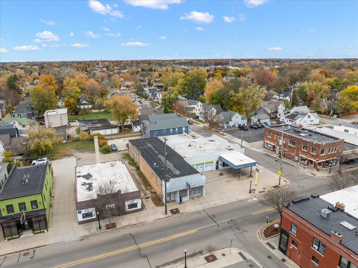 935 & 939 Fulton Street E