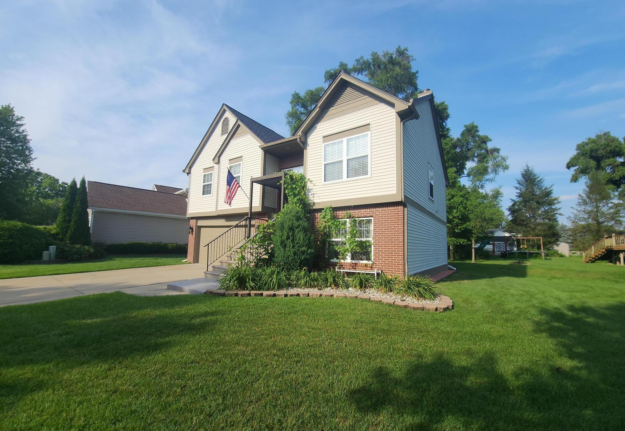 1384 Pond View Court