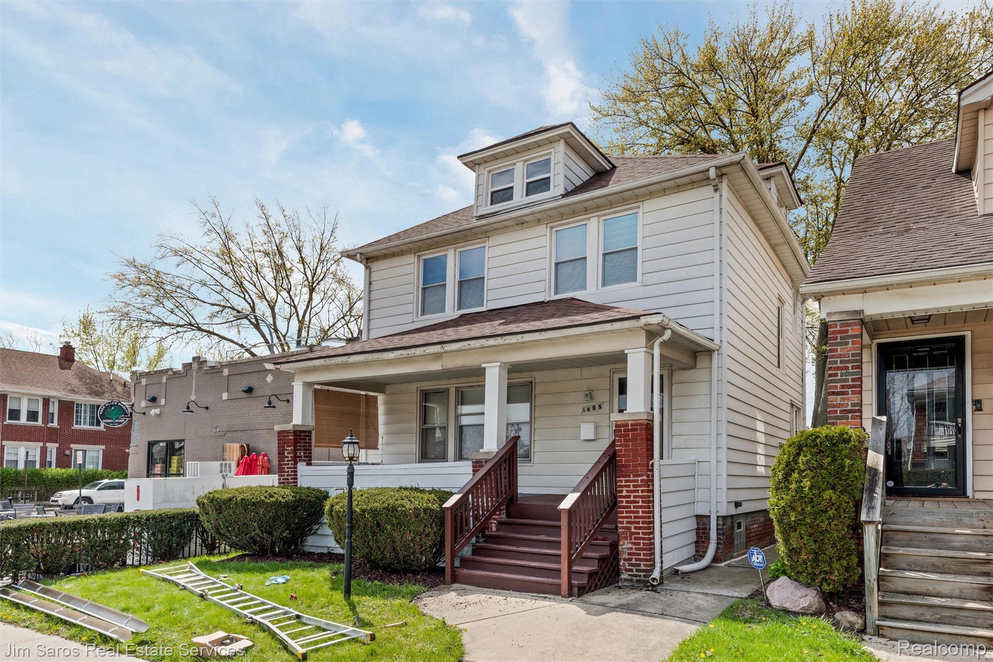 1405 LAKEPOINTE Street
