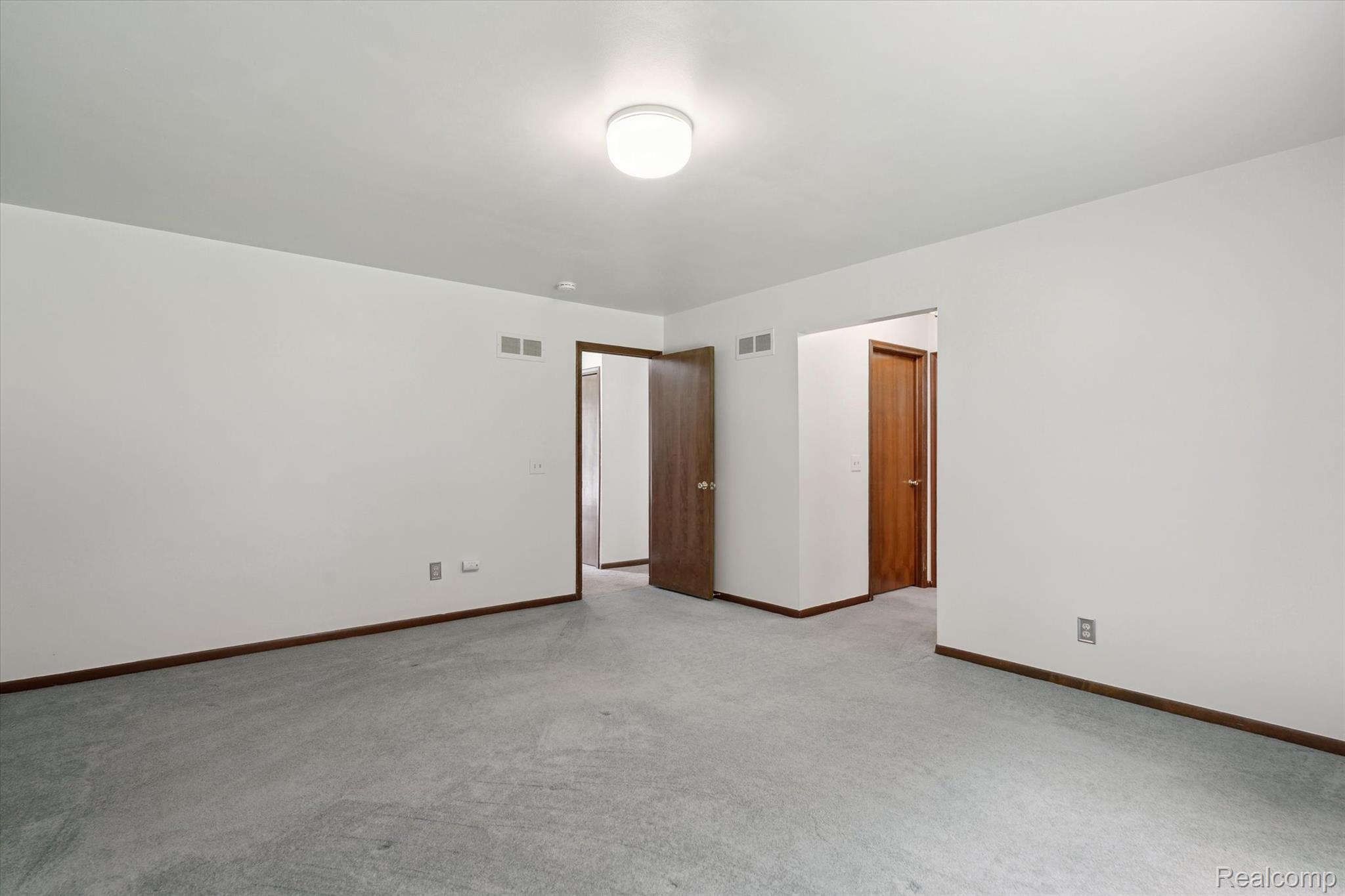 Rochester Hills City, Michigan 48309, United States, 3 Bedrooms Bedrooms, ,3 BathroomsBathrooms,Residential,Active,169719