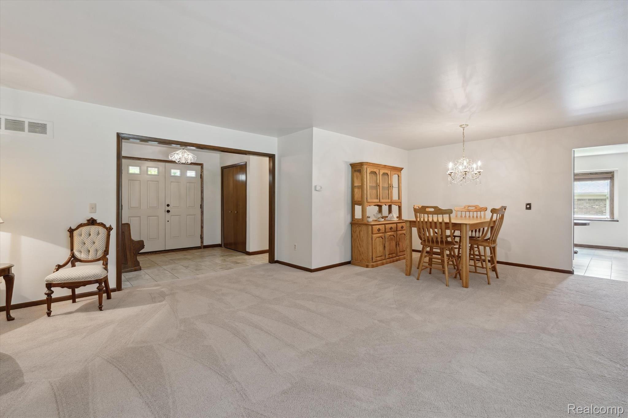 Rochester Hills City, Michigan 48309, United States, 3 Bedrooms Bedrooms, ,3 BathroomsBathrooms,Residential,Active,169719