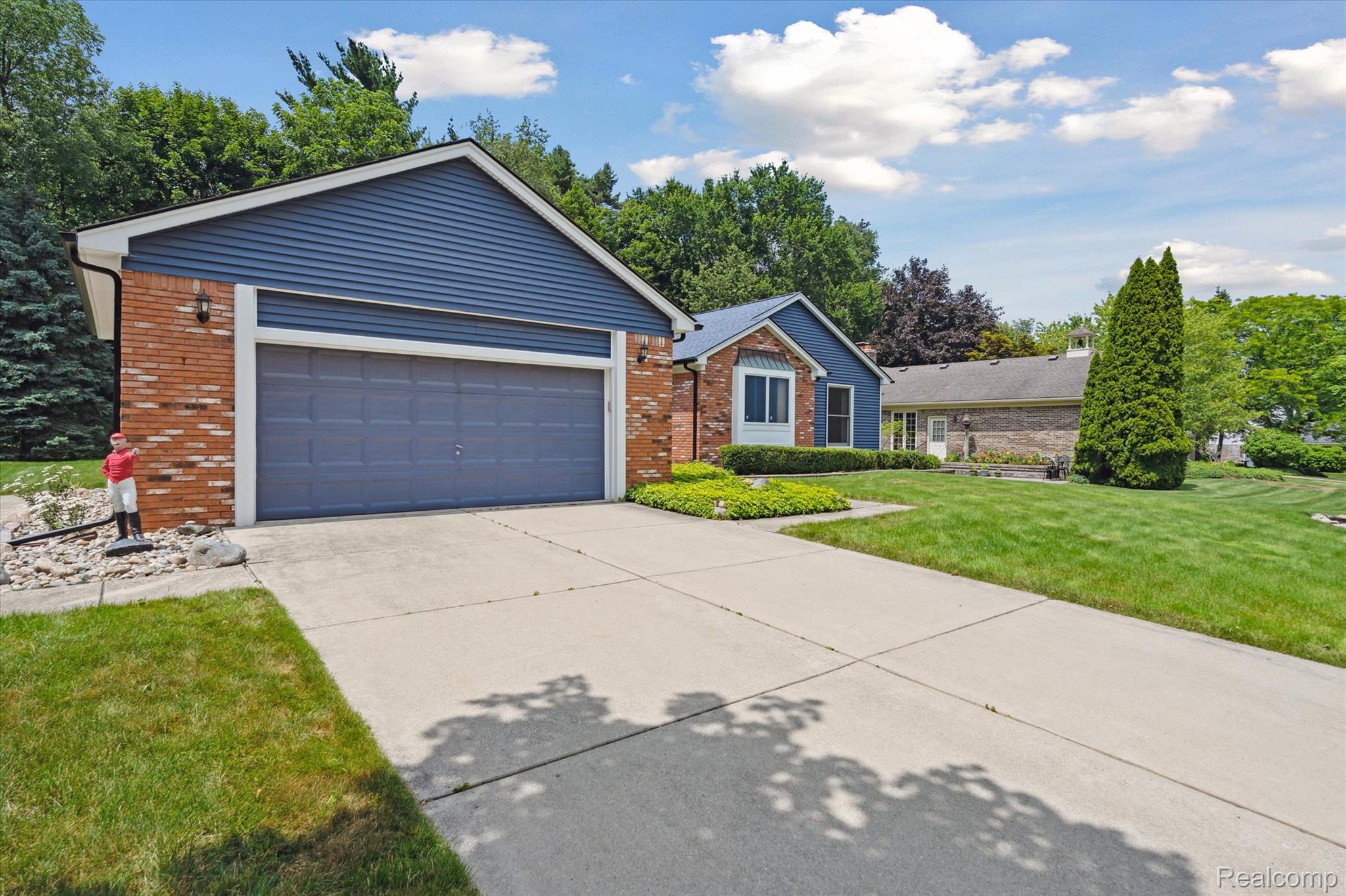 Rochester Hills City, Michigan 48309, United States, 3 Bedrooms Bedrooms, ,3 BathroomsBathrooms,Residential,Active,169719