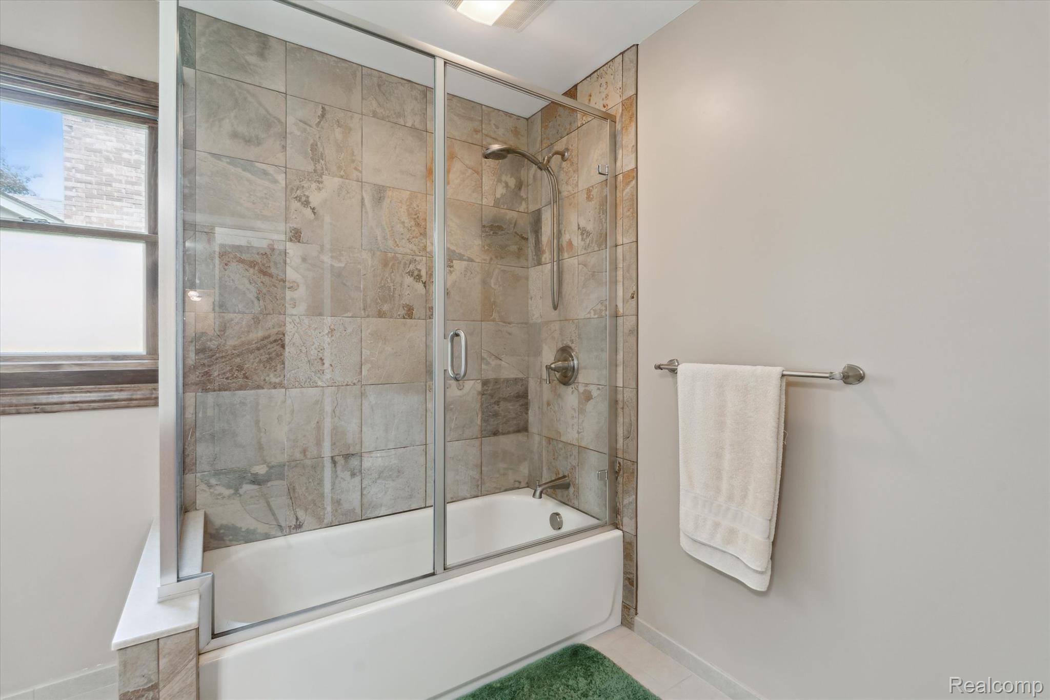 Rochester Hills City, Michigan 48309, United States, 3 Bedrooms Bedrooms, ,3 BathroomsBathrooms,Residential,Active,169719