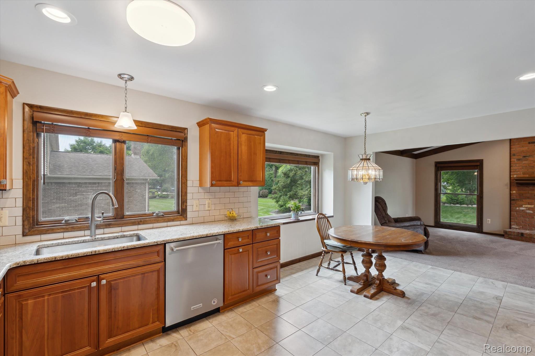 Rochester Hills City, Michigan 48309, United States, 3 Bedrooms Bedrooms, ,3 BathroomsBathrooms,Residential,Active,169719