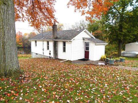 810 S Constantine Street Three Rivers City MI 49093