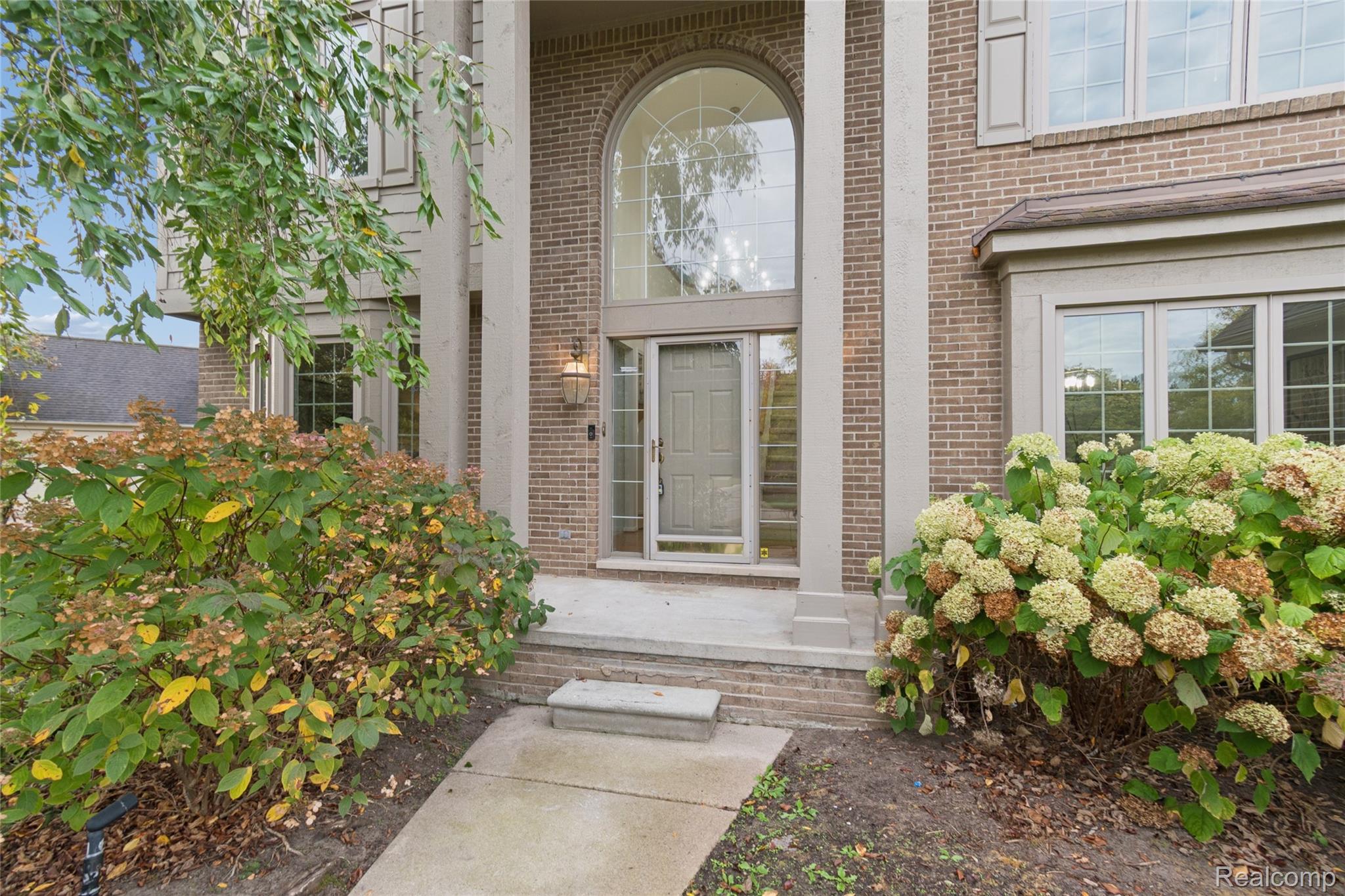 47691 Royal Pointe Drive