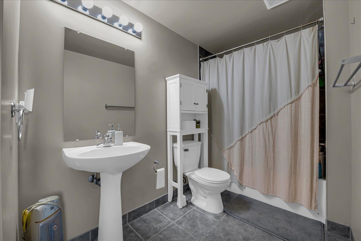 Mt Clemens City, Michigan 48043, United States, 1 Bedroom Bedrooms, ,1 BathroomBathrooms,Residential,Active,123601