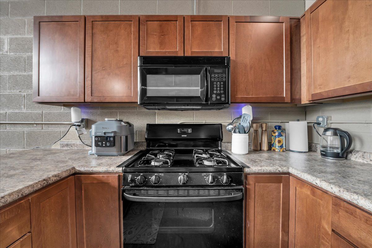 Mt Clemens City, Michigan 48043, United States, 1 Bedroom Bedrooms, ,1 BathroomBathrooms,Residential,Active,123601