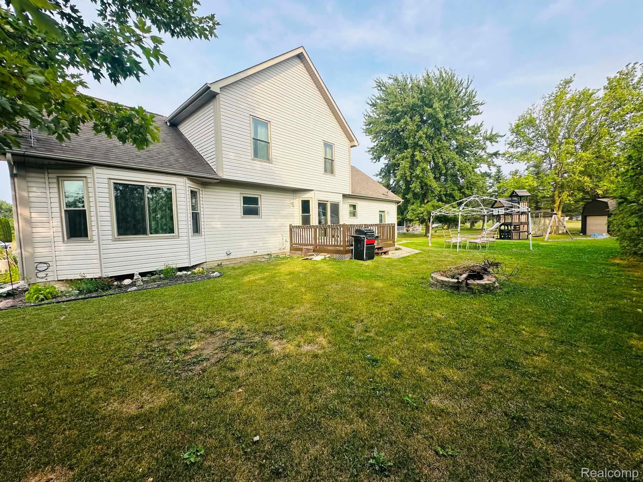 6462 Maple Leaf Court