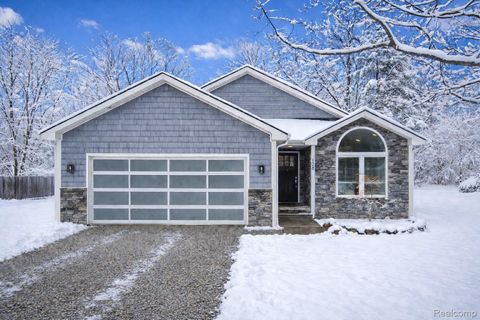 138 Leon Road Walled Lake City MI 48390