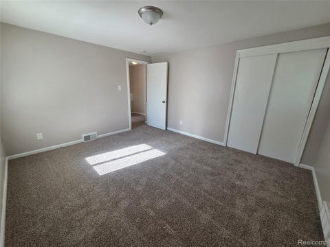 Tiny photo for 21861 Coolidge Highway, Oak Park City, MI 48237 (MLS # 20261083116)