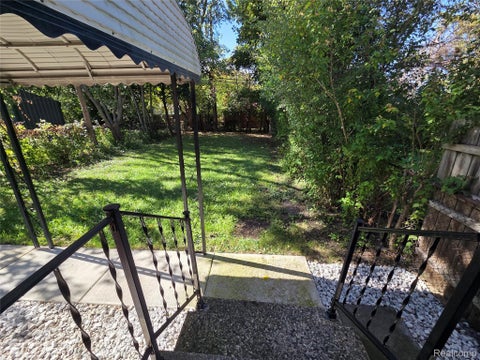 Tiny photo for 21861 Coolidge Highway, Oak Park City, MI 48237 (MLS # 20261083116)