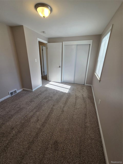 Tiny photo for 21861 Coolidge Highway, Oak Park City, MI 48237 (MLS # 20261083116)