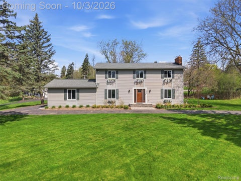 Photo of 1848 Packer Road, Bloomfield Hills City, MI 48302 (MLS # 20261079652)