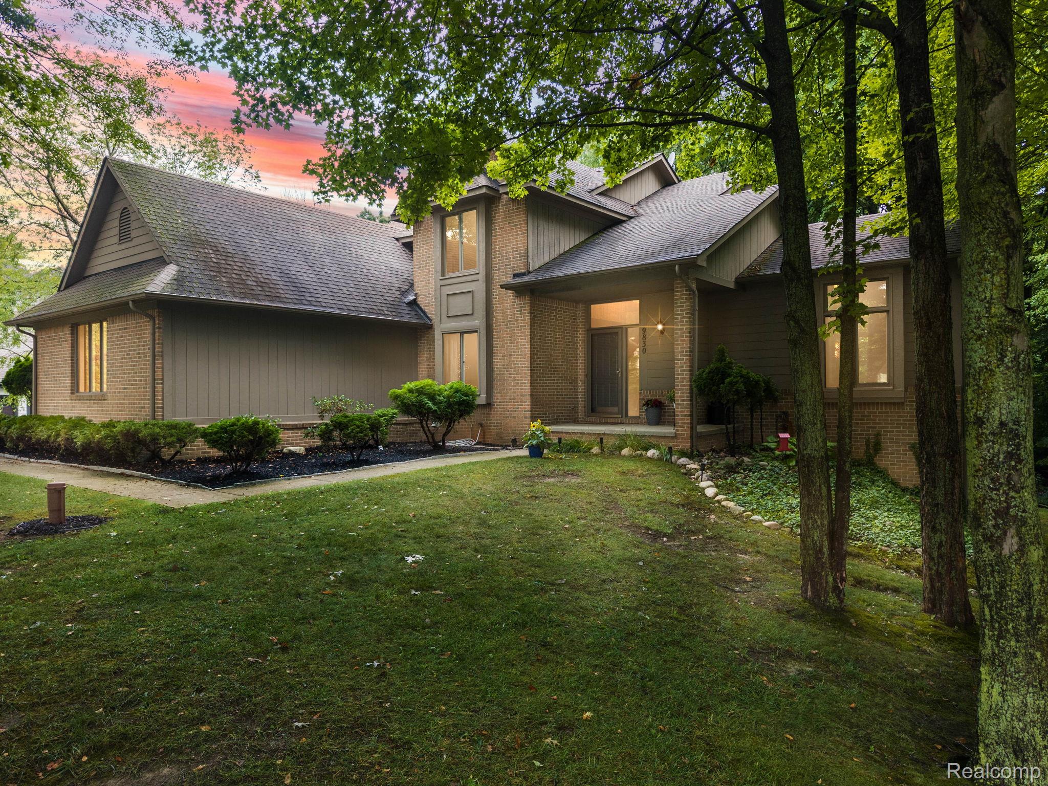 9830 Oak Valley Drive
