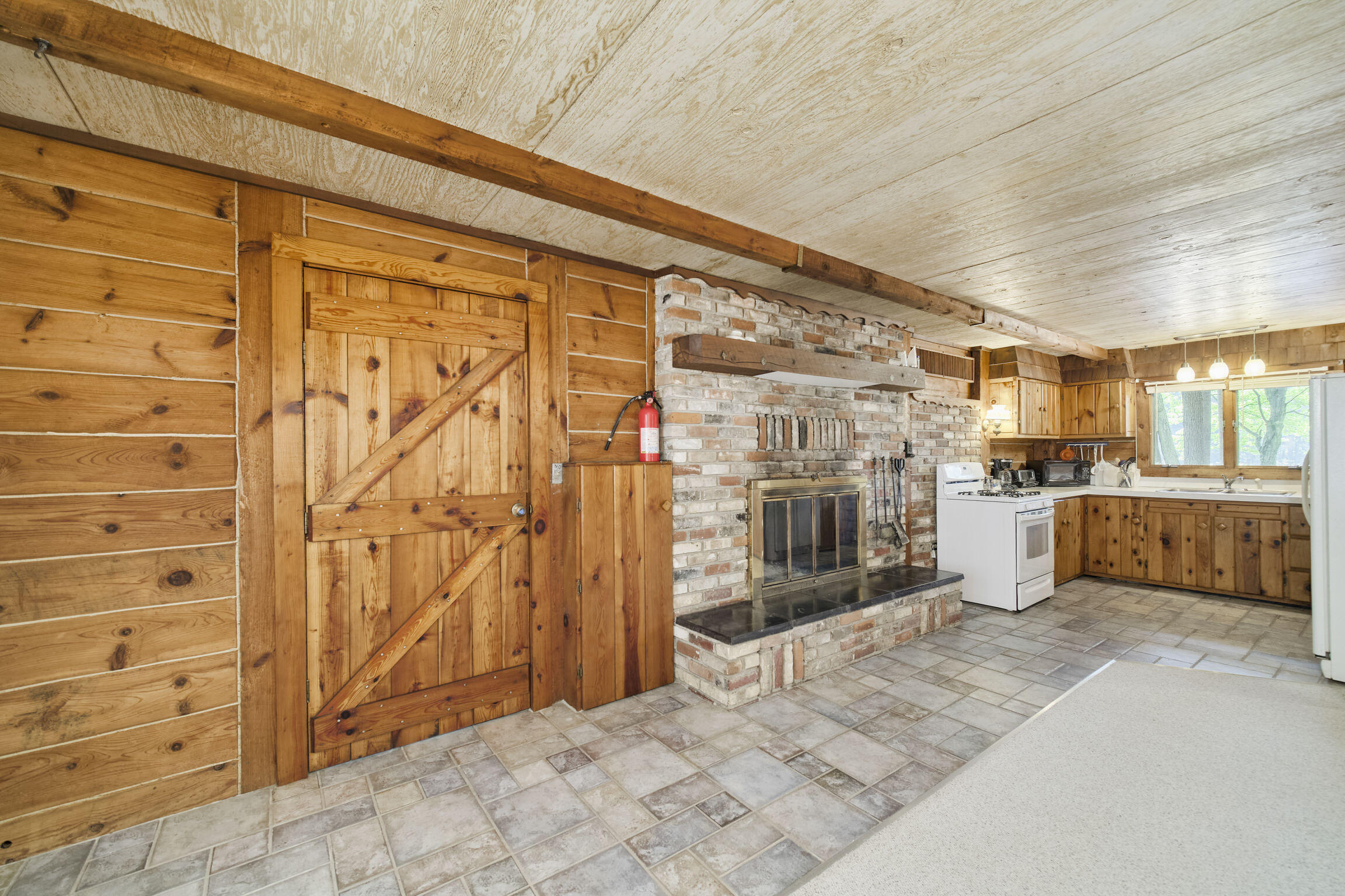 368 Ecklund Road