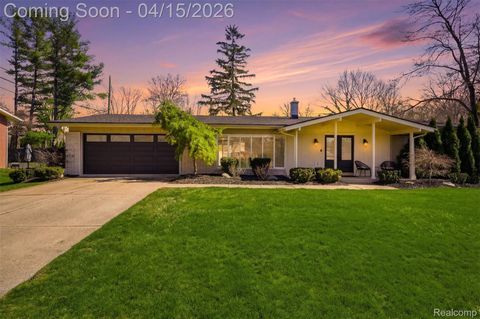 3550 Upton Drive Troy City MI 48084