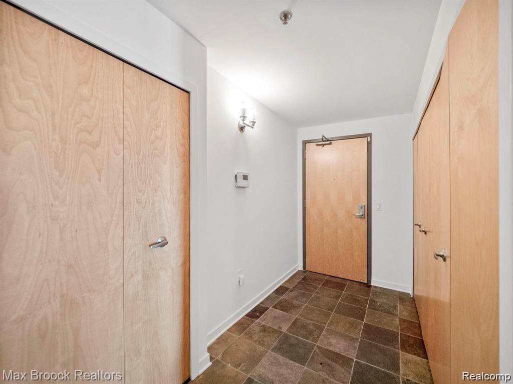 432 S Washington Avenue 905